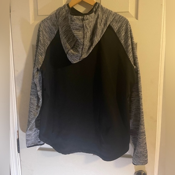 Athletic Works Hoodie with Thumb Holes​​​​​ - Picture 2 of 4